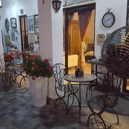 La Casona Azul Bed N Breakfast Santa Rosa de Jauregui ภายนอก รูปภาพ