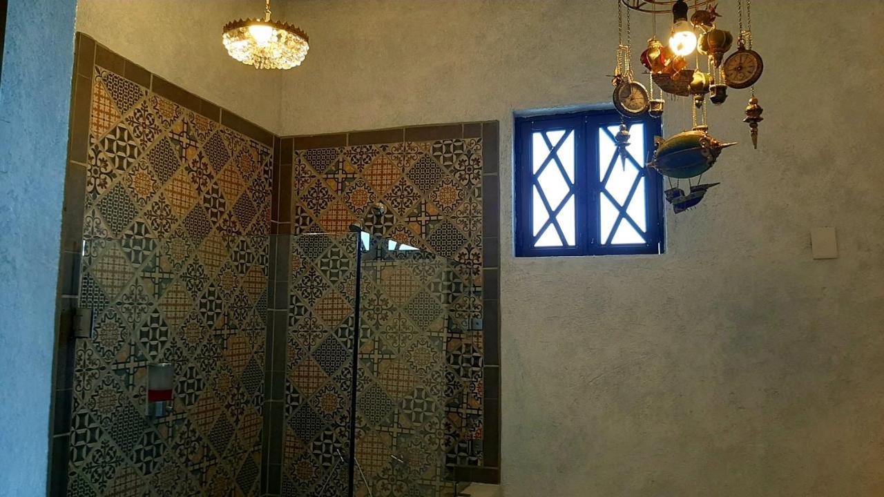 La Casona Azul Bed N Breakfast Santa Rosa de Jauregui ภายนอก รูปภาพ