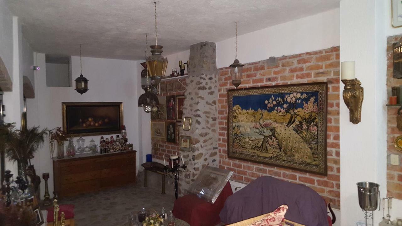 La Casona Azul Bed N Breakfast Santa Rosa de Jauregui ภายนอก รูปภาพ